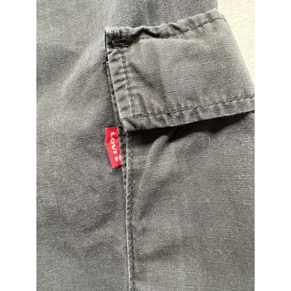 Levi Strauss Mens Cargo Shorts 32 Gray Ripstop Utility Pockets 74943-0033